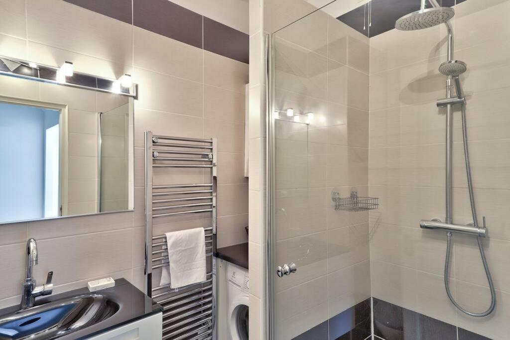 L29 Lenval Beach At 1Min Walk To Sea Front Ac Balcony Nizza Esterno foto